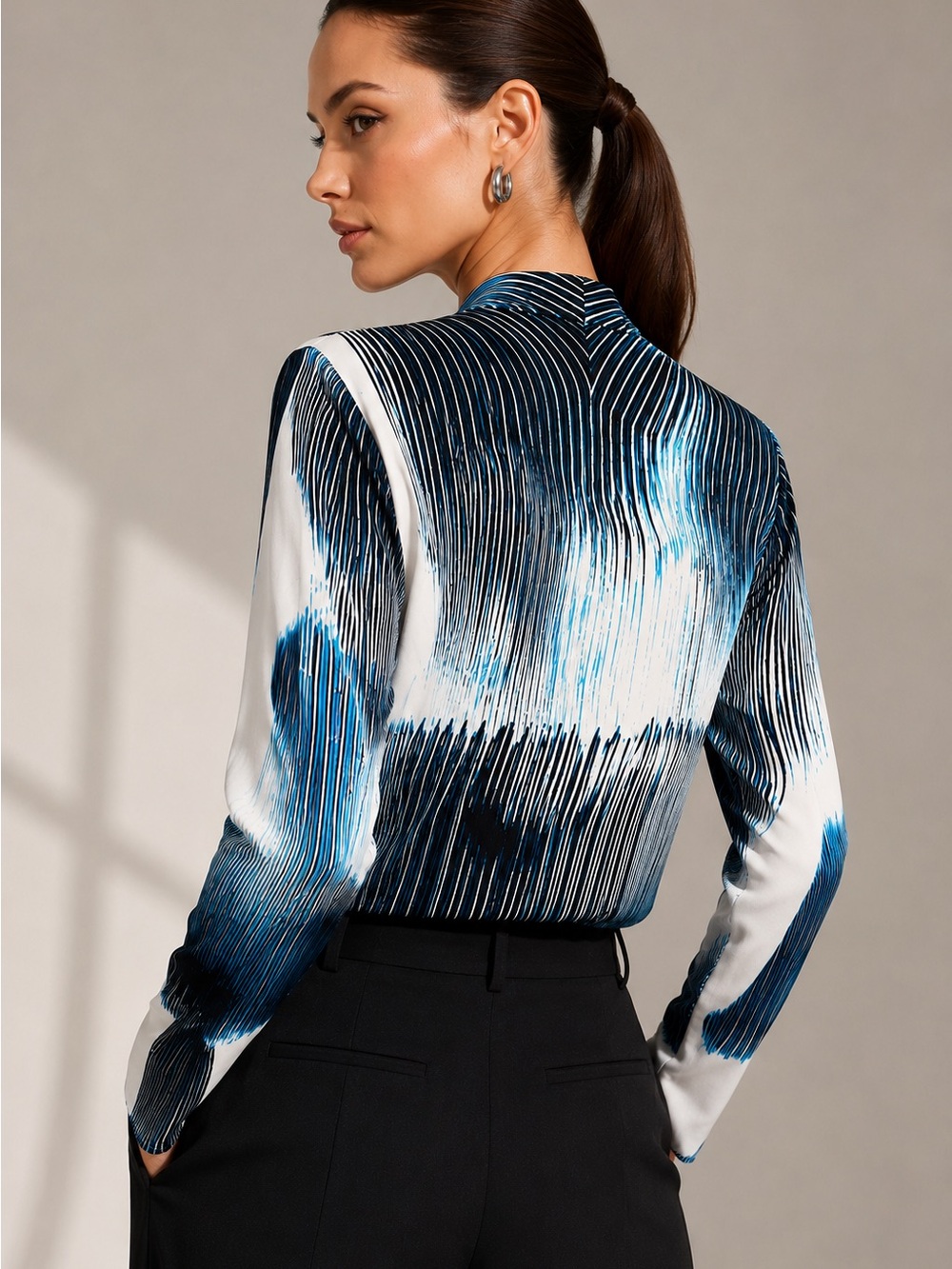 Dkny Designer Blue & White Wrap-Style V-Neck Blouse Elegant Office Luxe - Picture 4 of 14